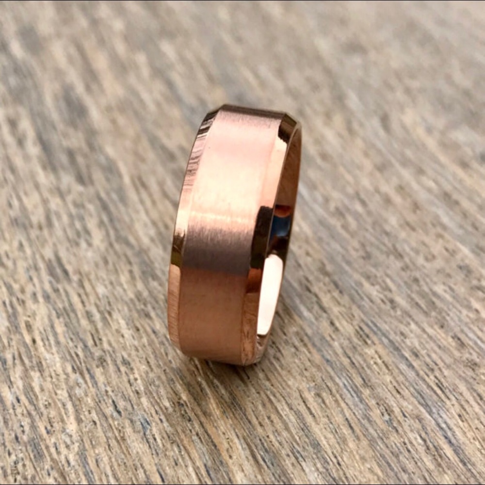 New men's wedding band rose gold steel ring - Picture 3 of 3