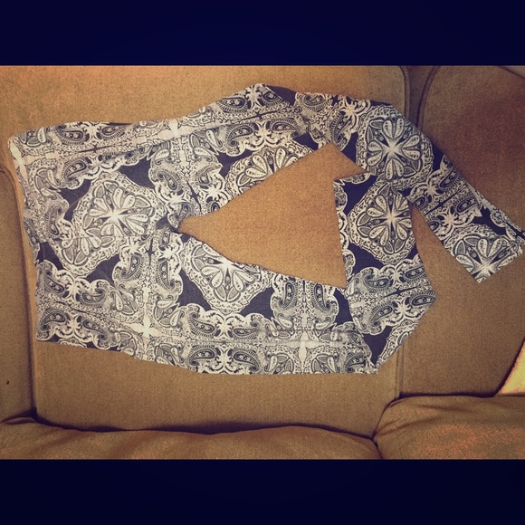 Cute paisley leggings!
