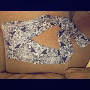 Cute paisley leggings!