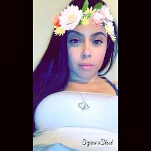 Meet your Posher, Leslie