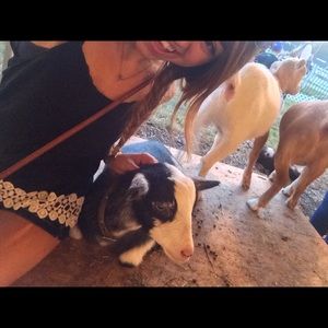 Meet your Posher, Stephanie