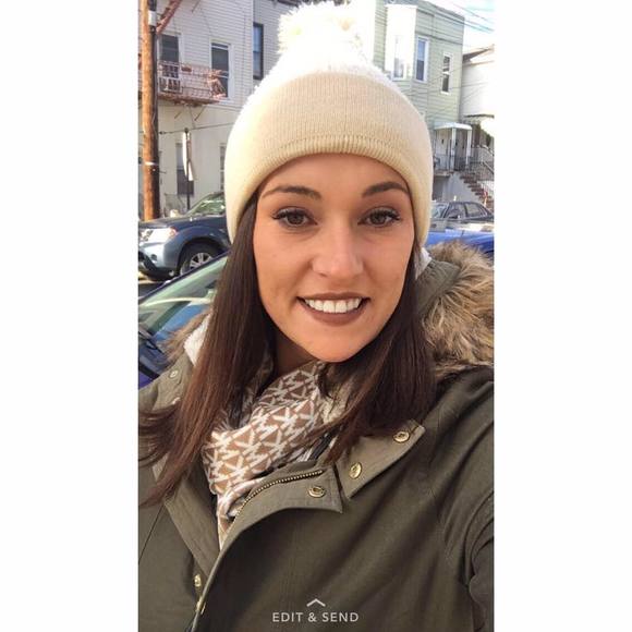 Meet your Posher, Shannon - Picture 1 of 1