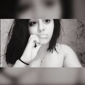 Meet your Posher, Daniela