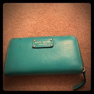 🛍🎊 REDUCED for Cyber Monday Kate Spade wallet