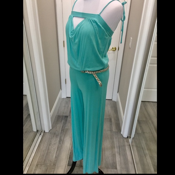 ARDEN B Pantsuit.  Gorgeous mint green!