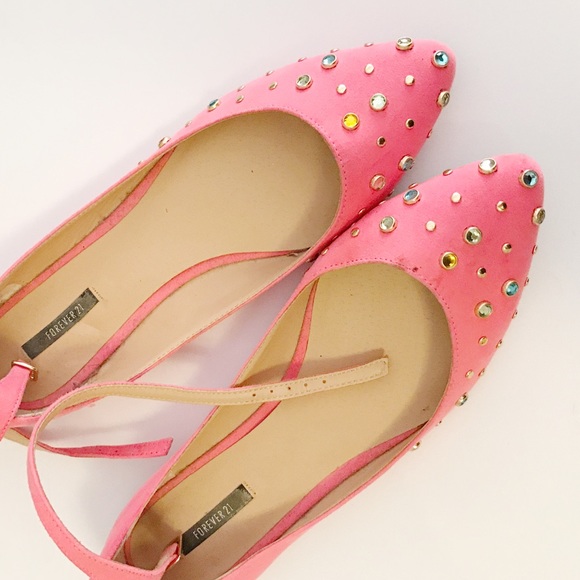 Forever 21 Shoes - Forever 21 Studded Flats size 8