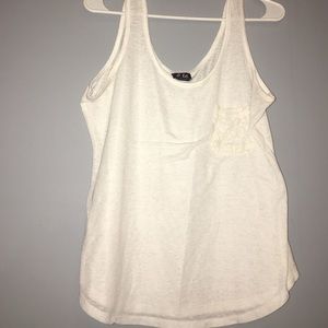 Tank top with floral pocket