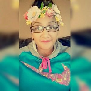 Meet your Posher, Esbeidi