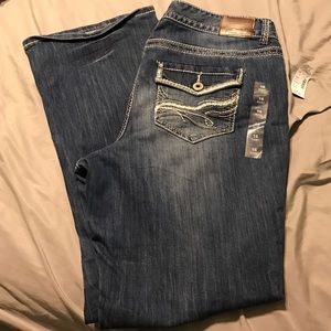Maurice's size 16 short boot cut jeans
