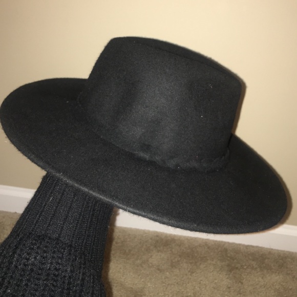 Black Felt Wide Brim Hat