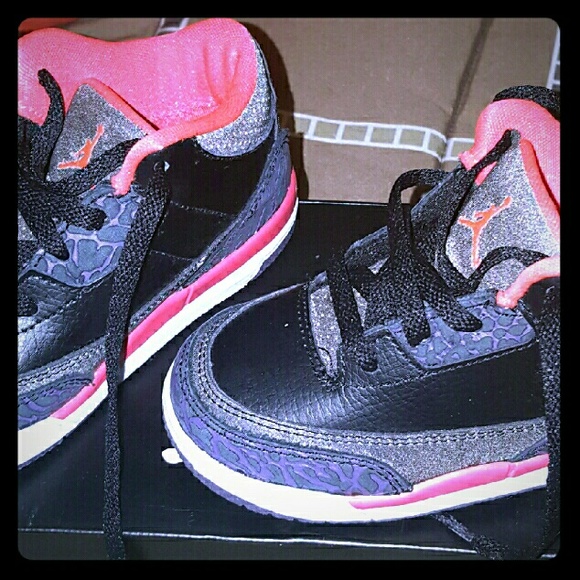 Kids size 8 nike jordan retro