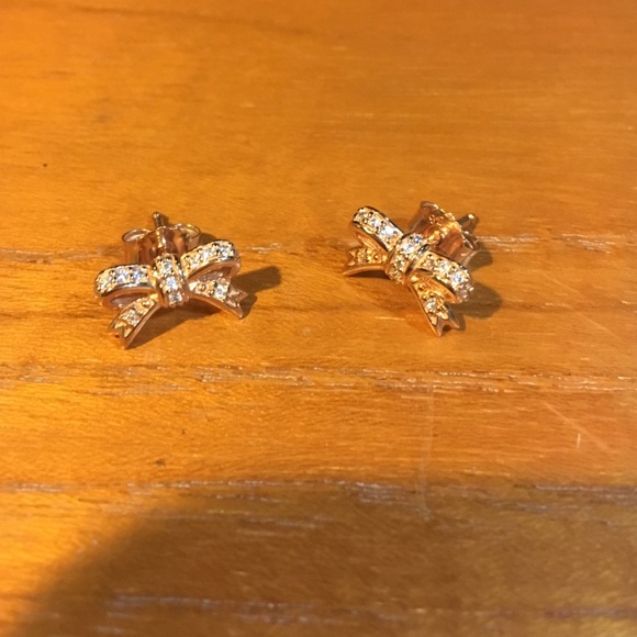Pandora bow earings