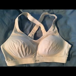 Victoria Secret Sport Bra 32B