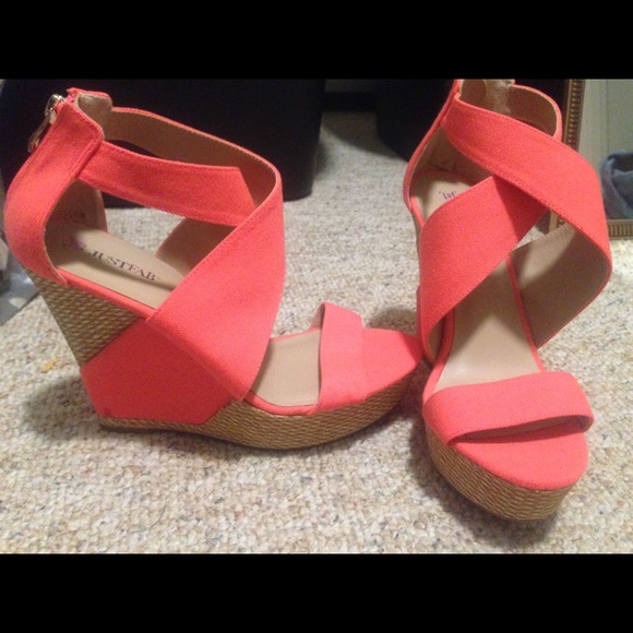 Brand new! Pink Just Fab Wedges