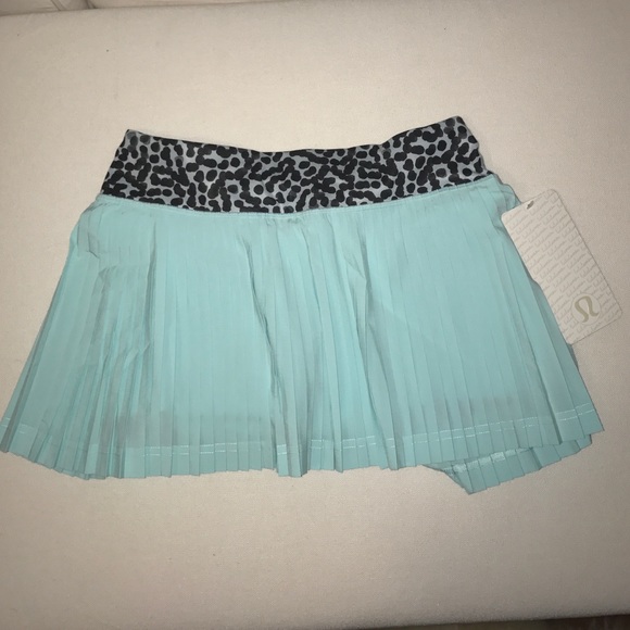 CLEARANCE🚨 Lululemon skirt