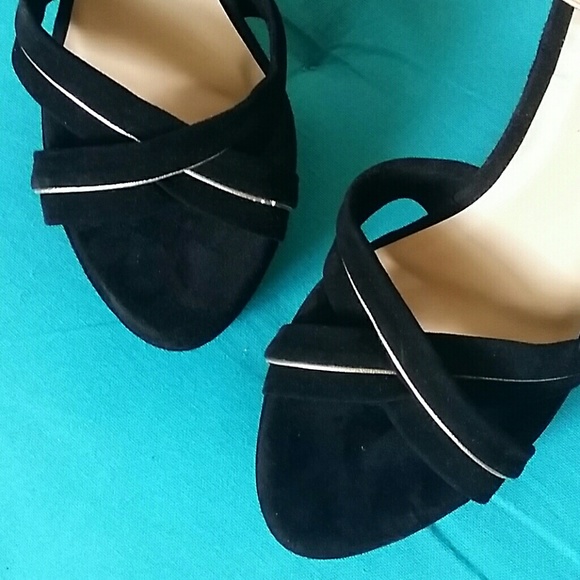 Charles David Black Suede Platform Sandals Heels - Picture 2 of 4