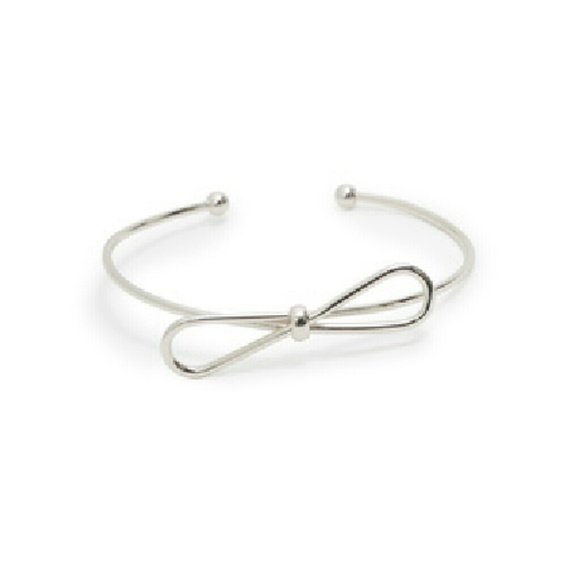 NIP Silver Bow Bracelet