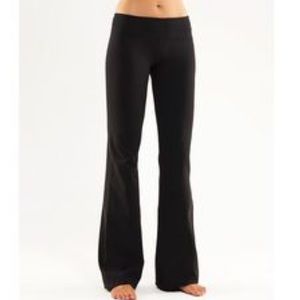 High waisted all black Lulu Bootcut yoga pants