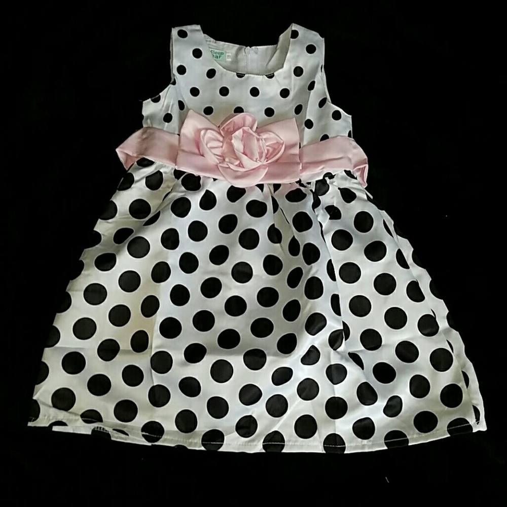 🌹HOST PICK 7/23🌹Beautiful Satin Polka Dot Dress! - Picture 4 of 4