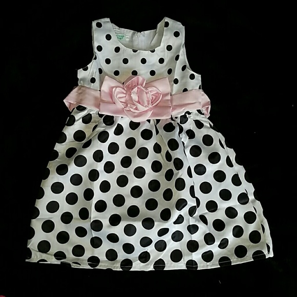 🌹HOST PICK 7/23🌹Beautiful Satin Polka Dot Dress! - Picture 2 of 4