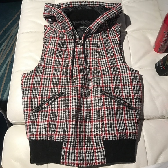 Sleeveless Jacket