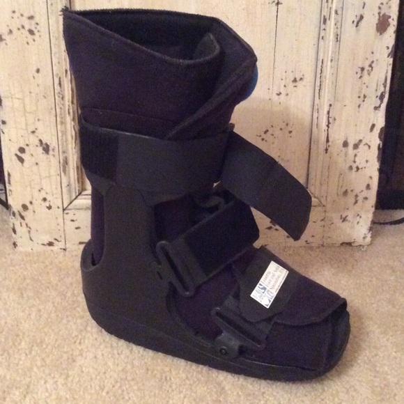 Foot and ankle boot