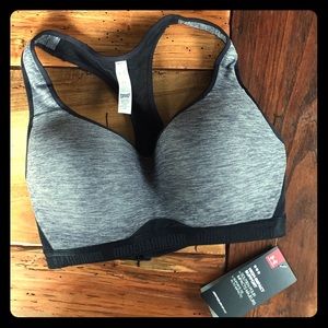 🎄UNDER ARMOUR 32DD SPORTS BRA🎄