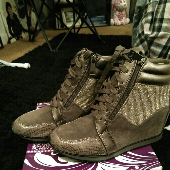 New Grey & Silver Sequin Wedged Sneakers