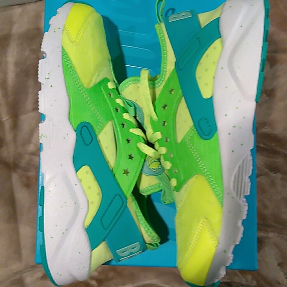 Wmns Air Huarache run Doernbecher. - Picture 3 of 4