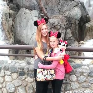 Meet your Posher, Hallie