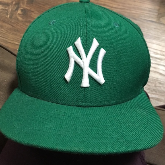 Closet Closing! Used green NY Yankees hat