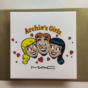 MAC Archie's Girls "Flatter Me"