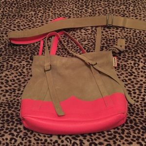 Hunter cross body bag