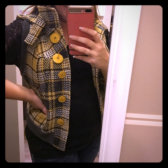 Daytrip hooded vest- like new