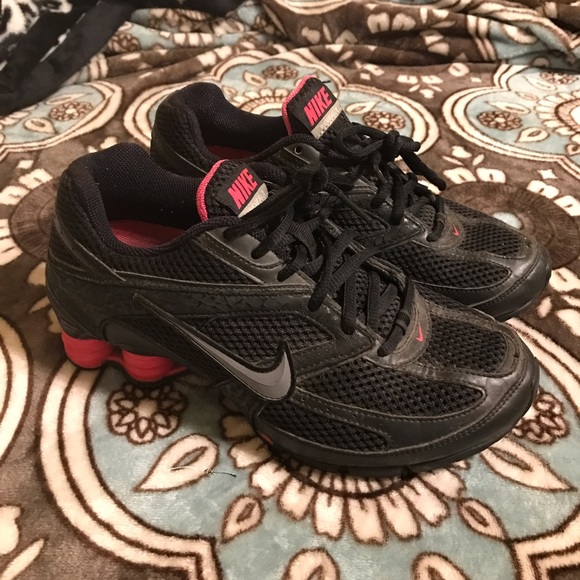 Hot pink and black Shox