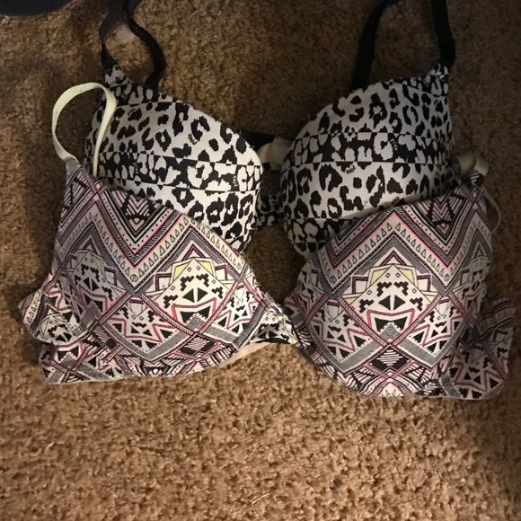 Victoria secret. 2 pack bra.