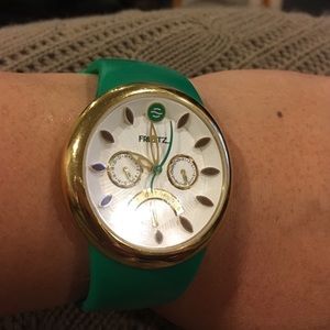 Meet your Posher, Gerly