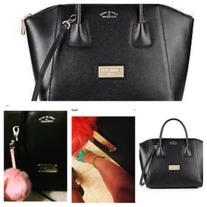 🚫SOLD🚫Valentino by Mario valentino Gigi saffiano