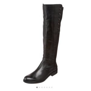 Tahari black boots