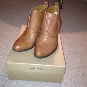 Lucky Brand Ehllen toffee leather Bootie. Size 8.5