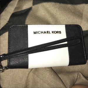 MK wristlet