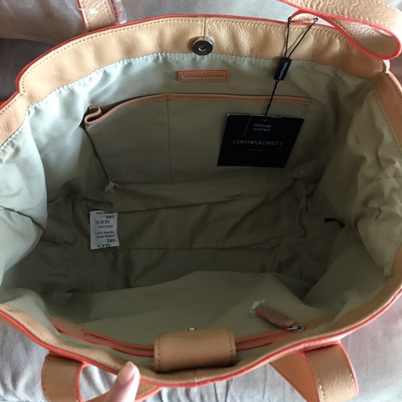 CYNTHIA ROWLEY Genuine Leather Purse - Picture 3 of 3