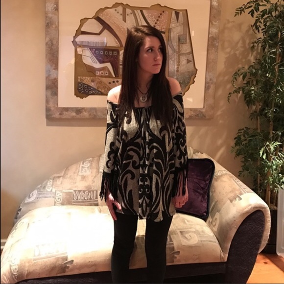 Final โฌ๏ธSmall! Faux Suede Red & Gray Brocade Top - Picture 2 of 4