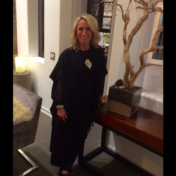 Meet your Posher, Stacy - Picture 2 of 2