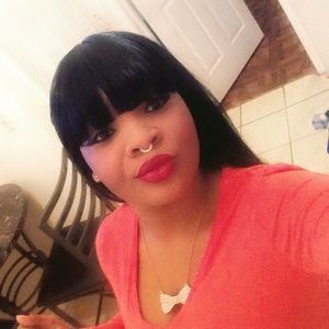 Meet your Posher, Manouchka