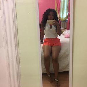 Meet your Posher, Denis