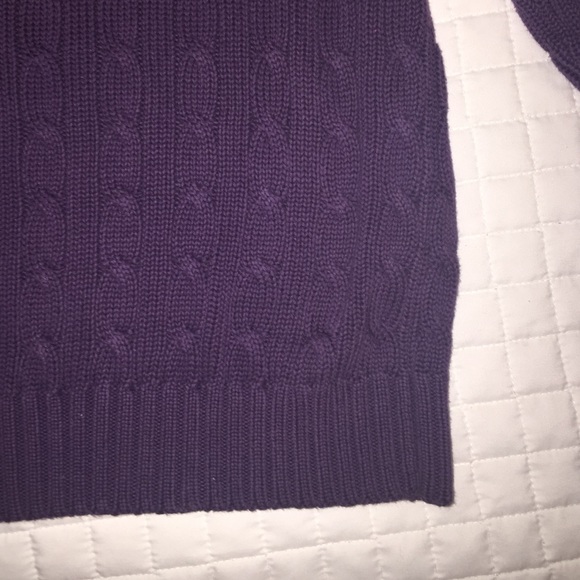 sweater - Picture 2 of 4