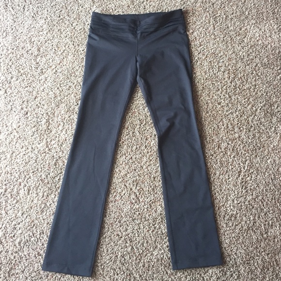 NWT || WMN'S UA StudioLux Quattro Straight Leg
