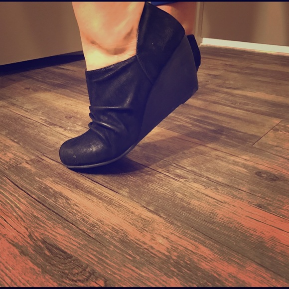 Blowfish ankle booties NWOT