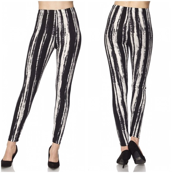 Soft brushed material leggings! 😊 - Picture 3 of 3